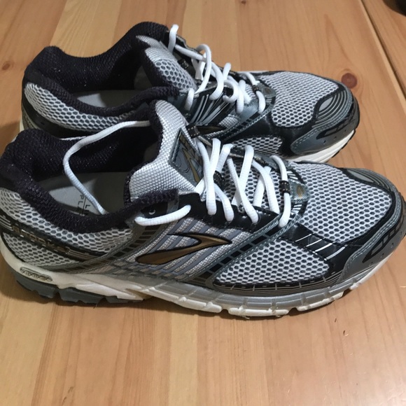 brooks beast 10 mens silver